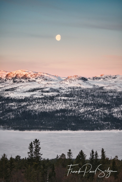 Vinter på Tunhovdfjorden